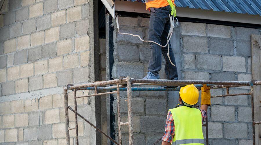 Expert top industrial roofings services in Pearsall, TX